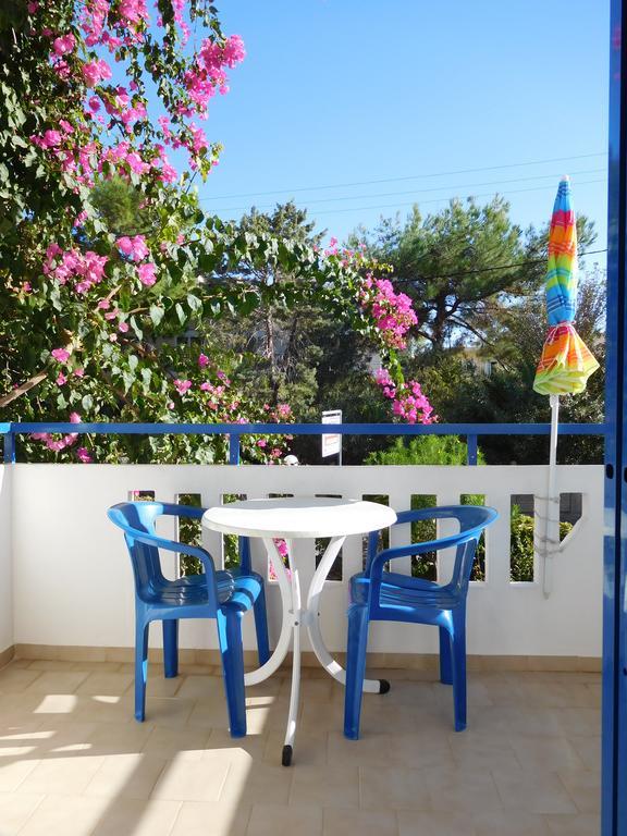 Anthea Apartments Palaiochora Ngoại thất bức ảnh